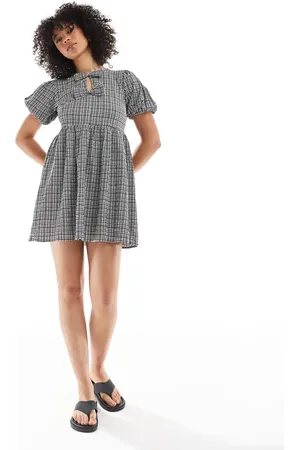 New Look Bow front smock dress in gingham print