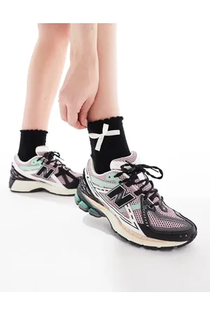 New Balance 1906w trainers in dark pastel