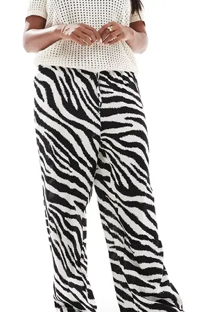 VERO MODA Easy tie waist wide leg trousers in zebra print