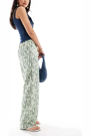 VERO MODA Easy high waisted wide leg trousers in abstract print