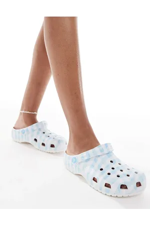 Crocs Classic gingham clogs in white/blue