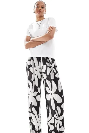 VERO MODA High waist wide leg plisse trouser in tropical conversational print