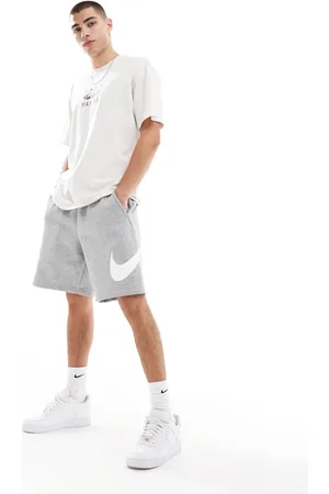 Nike Club shorts in