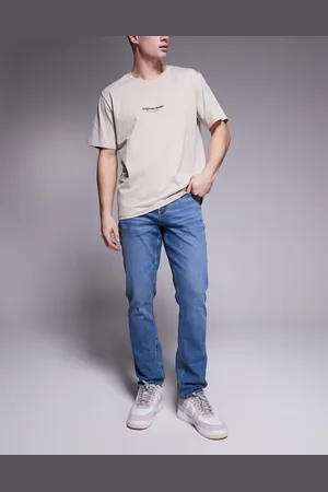 ASOS Straight fit jeans with stretch in wash