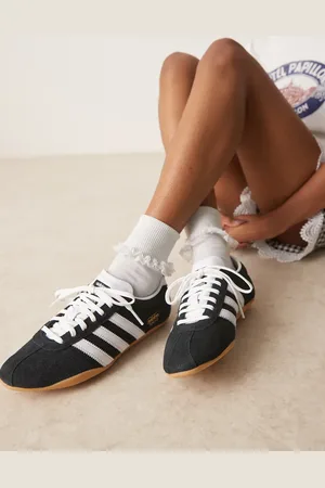 adidas Tokyo trainers in and white