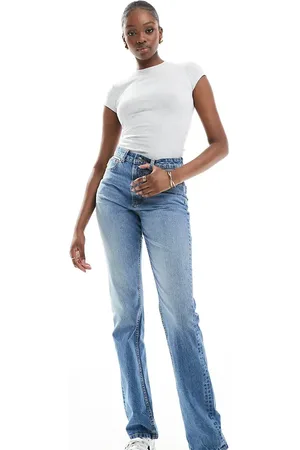 ASOS ASOS DESIGN Tall mid rise straight jeans in midwash