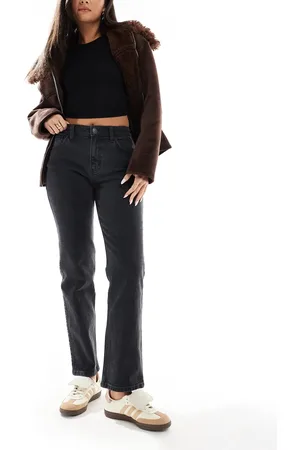 Hollister High rise straight leg jean in washed