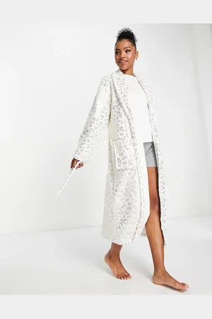 Loungeable Longline leopard foil robe in cream