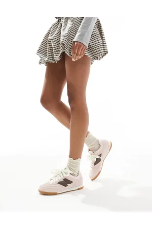New Balance RC42 trainers in and brown with gumsole