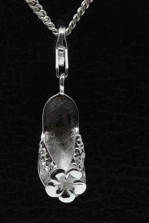 MOOYE Zilveren Teenslipper met bloem hanger én bedel