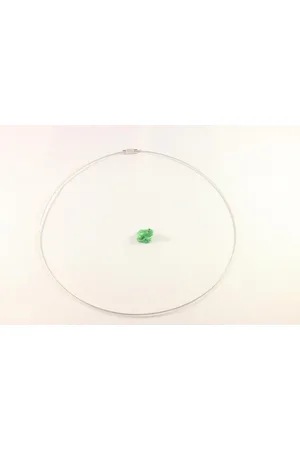 Fashion Jewelry Choker van een zeer fijne staalkabel met een schroefsluiting.