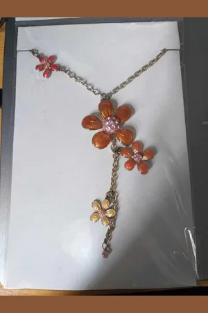 Fashion Jewelry Ketting met 3 bloemen