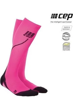 CEP Pro Night Run 2.0 women maat 2 (kuit 23-32cm) FlashPink