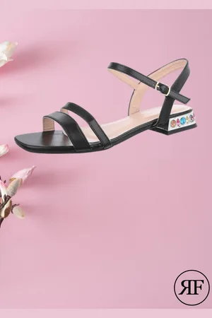 Merkloos Platte dames sandalen met stenen