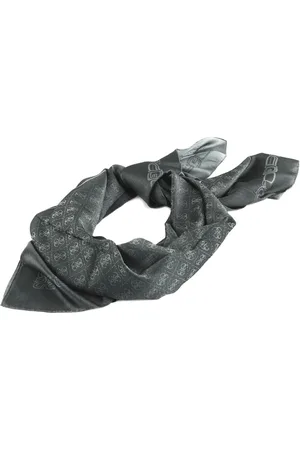 Guess Sjaal Noelle Kefiah Scarf 125X125 Antraciet