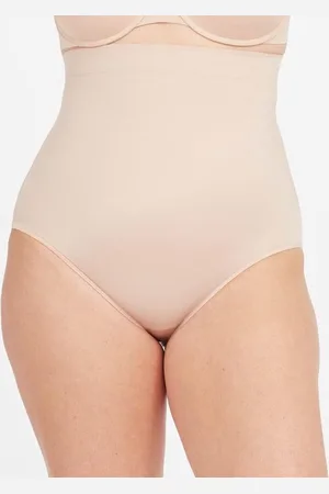 Spanx Suit Your Fancy - High-Waisted Brief - Kleur Champagne Beige - Maat Medium