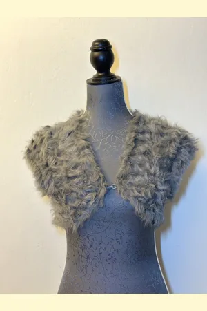 Merkloos Mouwloos cropped kort fluffy vestje met haaksluiting