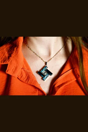 Malù SCREW-HANDMADE JEWEL - Italiaans ontwerp met SWAROVSKI ELEMENTS™ Halsketting 45 cm - breedte 4 x 4 cm - Sieraden van gerhodineerd materiaal.