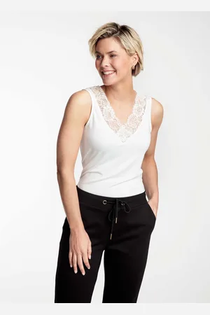 Tramontana | Basic Top V-Neck Lace | | Maat M