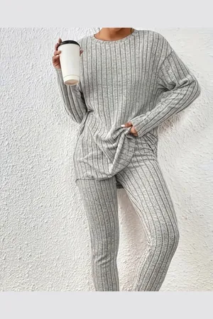 Merkloos Super fijn zittende hoog kwaliteit 2 delige ribbel set huispak grijs maat M lange mouwen en broek / legging