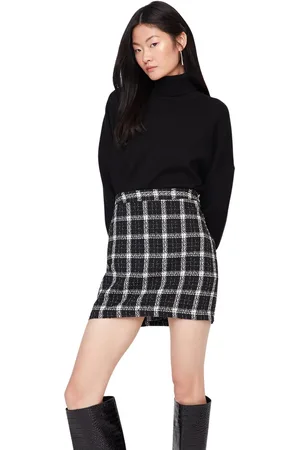 Trendyol Zwarte Mini-Geweven Rok Met Geruit Patroon Twoaw23Et00119
