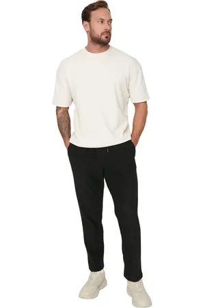Trendyol Zwarte Regular/Normal Cut Label Applicatie Rubberen Been Anti-Pilling Fleece Joggingbroek Tmnaw23Ea00061