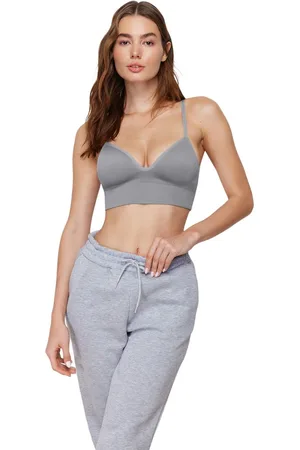 Trendyol Grijze Naadloze Strapless Niet-Gevoerde Niet-Uniforme Cupped Bralette Gebreide Bh Thmaw22Su0043