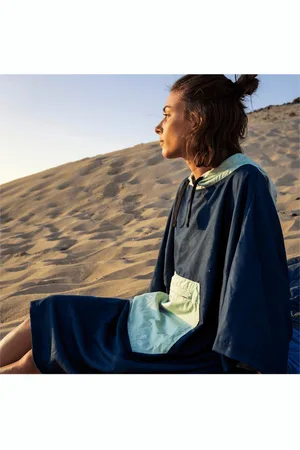 Voited 2025 Microvezel Poncho - Ocean Navy / Cameo Gre