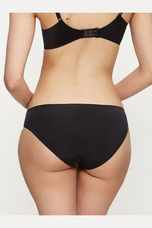 Triumph Tai-Slip Body Make-Up Essentials