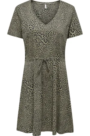 ONLY ONLMAY S/S V-NECK SHORT DRESS JRS NOOS Dames Jurk - Maat M