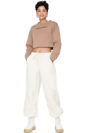 Trendyol Zak Gedetailleerde Normale Taille Parachute Joggingbroek Twoaw23Je00740/