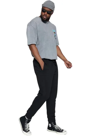 Trendyol Zwarte Slim Fit/Slim Cut Elastische Pijpen Plus Size Joggingbroek Tmnss23Aj00001