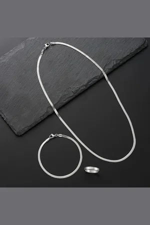 Fashion Jewelry 3-Delige Roestvrijstalen Zilveren Sieradenset voor Mannen - Trendy RVS Ring, Ketting en Armband - Eenvoudig en Stijlvol Design - Duurzaam, Hypoallergeen en Krasbestendig - Perfect voor Dagelijks Gebruik, Feestjes en Cadeaus - Mannen en Jong