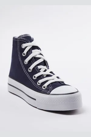 Trendyol Witte Veterschoenen Voor Dames Met Hoge Bovenkant Takaw25Sn00000