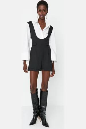 Trendyol Zwarte Korte Geweven Gilet-Jumpsuit Twoaw23Tu00047