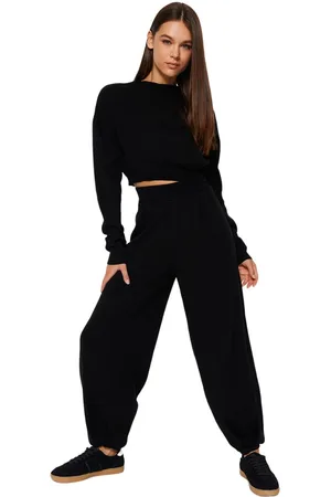 Trendyol Smaragdgroene Super Crop Gebreide Topset Met Joggingbroek Twoaw24Au00007