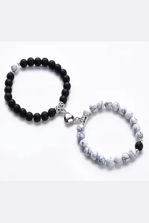 Akyol Koppel armband -valentijn voor hem en haar-vriendschapsarmband- Liefdes Cadeau-Romantisch-Cadeau voor je vrouw of vriendin - Mannen Cadeautjes – vrouwen cadeautjes – magneten – witte armband-liefdes armband-hartje-hartjes armband