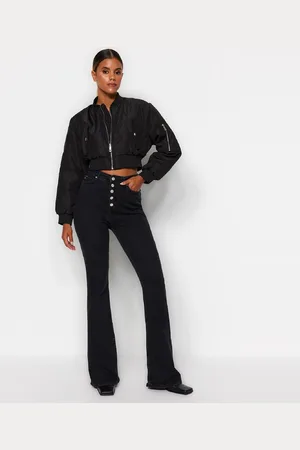 Trendyol Lichtblauwe Flare Jeans Met Hoge Taille En Knopen Aan De Voorkant Twoss20Je0111