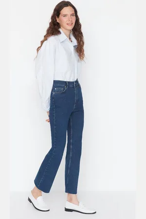 Trendyol Zwarte Duurzamere Crop Flare-Jeans Met Hoge Taille Twoaw23Je00393