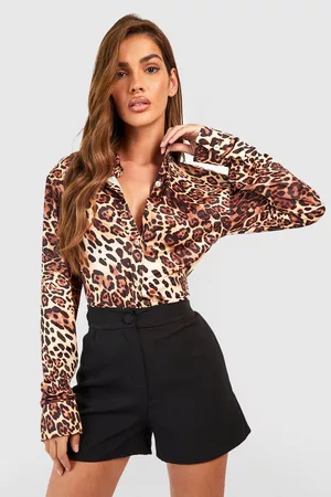 Boohoo Dames Geprinte Overhemden - Leopard Printed Slinky Fitted Shirt, Brown