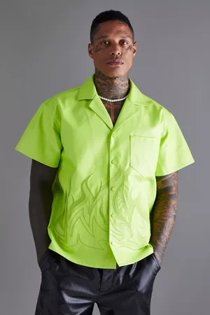 Boohoo Dames Korte mouw - Pu Short Sleeve Revere Boxy Applique Flame Shirt, Green