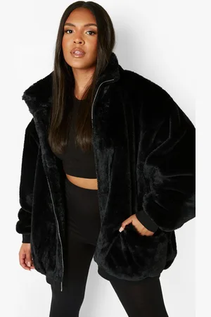 Boohoo Plus Oversized Faux Fur Jas Met Zak Detail