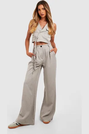 Boohoo Getailleerde Wide Leg Broek Met Krijtstrepen En Ceintuur