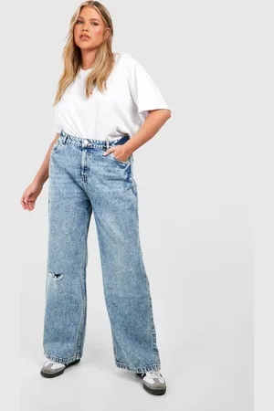 Boohoo Plus Jeans Met Rechte Pijpen En Gescheurde Knieën