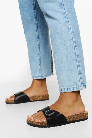Boohoo Slippers Met Gesp