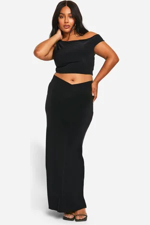 Boohoo Plus Strakke Top Met Dubbele Schouders En Maxi Rok Met V-Tailleband Set