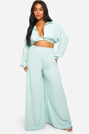 Boohoo Plus Gedraaide Platgeslagen Blouse En Broek Set