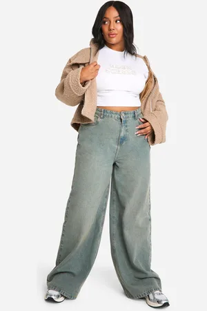 Boohoo Plus Versleten Wide Leg Denim Varsity Athletic Jeans