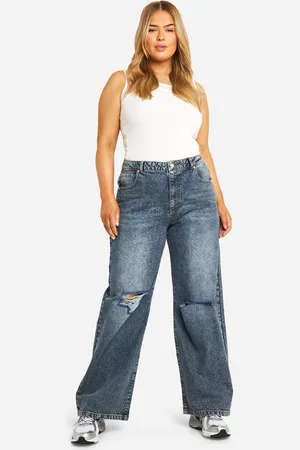 Boohoo Plus Basic Boyfriend Jeans Met Gescheurde Knieën