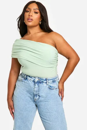Boohoo Plus Geplooide Geplooide One Piece Met Uitgesneden Hals